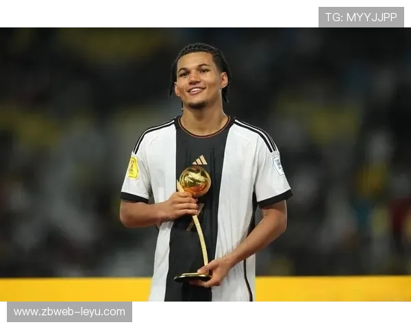 贾马尔·穆夏拉：德国天才球星的崛起、困境与未来展望