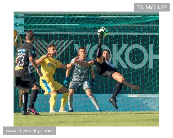 越南女足新星阮蒂恩灵闪耀赛场，力助球队迈向新高峰