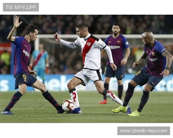 萨拉戈萨展现强大控球能力，稳固中场控制全场节奏